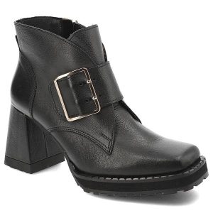 Czarne Botki Armodo Modne Obuwie Damskie. Czarne botki Armodo, bez wzorów, ze skóry, bez obcasa, na obcasie, bez zapięcia. Za 399,00 zł.
