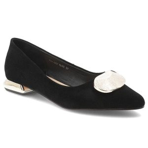 Czółenka damskie S.Barski, ze skóry naturalnej zamszowej ozdobna klamra niski obcas elegancki styl, czarne, MR61-9027. Czarne czółenka S.BARSKI, z aplikacjami, ze skóry, bez obcasa, na obcasie, bez zapięcia. Za 279,00 zł.