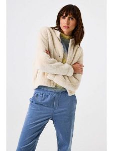 Garcia Kurtka przejściowa w kolorze beżowym rozmiar: L. Brązowe kurtki Garcia, l, bez wzorów, bez kaptura. Za 223,99 zł.