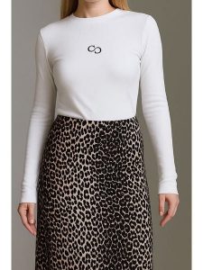 Cotton Candy Koszulka w kolorze białym rozmiar: M. Białe bluzki Cotton Candy, m, bez wzorów, bez kołnierzyka, bez ramiączek. Za 113,10 zł.