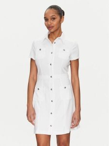 Guess Sukienka koszulowa W5GK70 KCBO2 Biały Regular Fit. Białe kombinezony Guess, xs, z aplikacjami, z syntetyku, bez kołnierzyka, bez ramiączek, koszulowe. Za 349,99 zł.