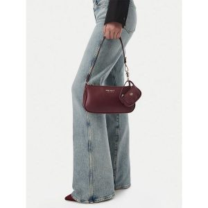 Torebka Nine West. Czerwone torebki klasyczne Nine West, bez wzorów, bez dodatków. Za 169,99 zł.