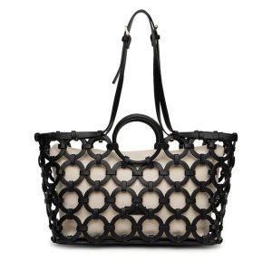 Torebka GINO ROSSI. Czarne torebki klasyczne Gino Rossi, bez wzorów, bez dodatków. Za 379,99 zł.