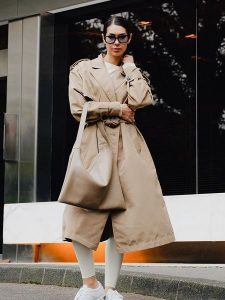 Maison héritage PARIS Skórzany shopper bag "Ori" w kolorze beżowym - 45 x 35 cm rozmiar: onesize. Brązowe shopper bag Maison héritage PARIS, bez wzorów, z materiału, na ramię, bez dodatków. Za 260,99 zł.