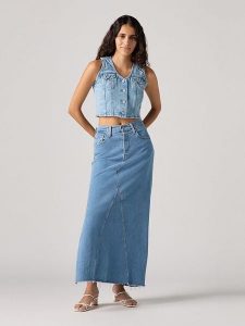 Levi's Spódnica dżinsowa w kolorze niebieskim rozmiar: W30. Niebieskie spódnice Levi's®, s, z aplikacjami, klasyczne, maxi. Za 193,24 zł.