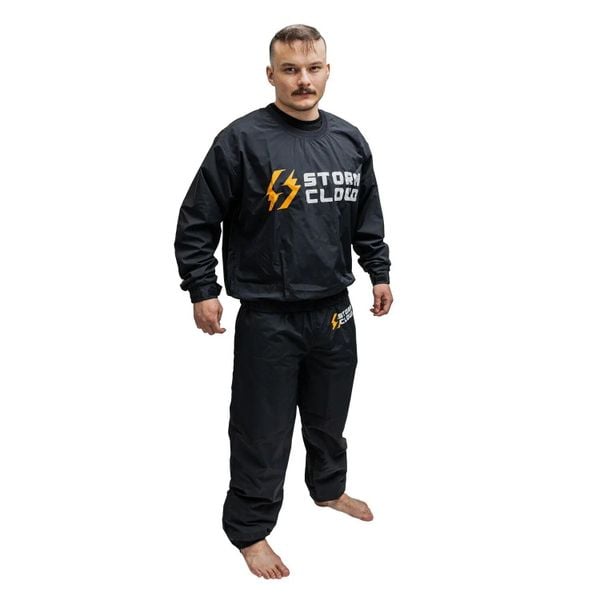 StormCloud Dres Sauna StormSteam Light M. Czarne kombinezony STORMCLOUD, na lato, l, bez wzorów, z dresówki, bez kołnierzyka, bez ramiączek. Za 199,99 zł.