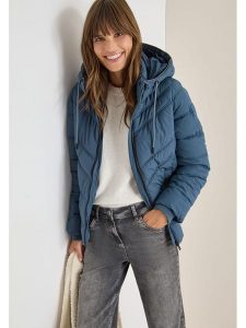 Cecil Kurtka zimowa w kolorze niebieskim rozmiar: XS. Niebieskie kurtki Cecil, na zimę, xs, bez wzorów, z puchu, bez kaptura. Za 254,74 zł.