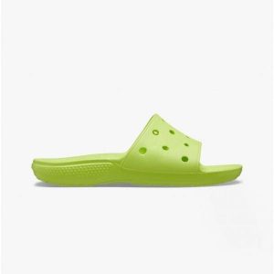 Klapki basenowe Crocs Classic Slide. Zielone klapki Crocs, bez wzorów, bez obcasa. Za 132,00 zł.