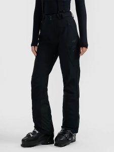 4F Spodnie narciarskie w kolorze czarnym rozmiar: L. Czarne spodnie dresowe 4f, l, bez wzorów, narciarskie. Za 377,64 zł.