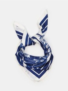 Chusta z motywem botanicznym - wielobarwny. Apaszki i chusty Sinsay, bez wzorów. Za 15,99 zł.
