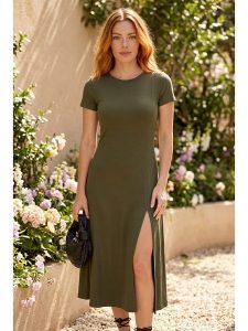 SOULSHAE Sukienka w kolorze khaki rozmiar: XXL/3XL. Brązowe sukienki SOULSHAE, xl, bez wzorów, bez kołnierzyka, bez ramiączek, midi. Za 114,95 zł.