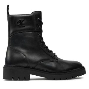 Trapery Calvin Klein Jeans. Czarne buty zimowe Calvin Klein Jeans, z jeansu, bez obcasa, bez zapięcia. Za 849,99 zł.