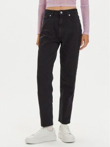 Hugo Jeansy Noe_B 50520595 Czarny Boyfriend Fit. Czarne jeansy Hugo, bez wzorów, z bawełny. Za 479,99 zł.