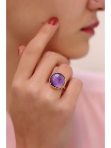 Pierres delicates Pozłacany pierścionek z ametystem rozmiar: onesize. Różowe pierścionki Pierres delicates, z ametystem, pozłacane. Za 83,22 zł.