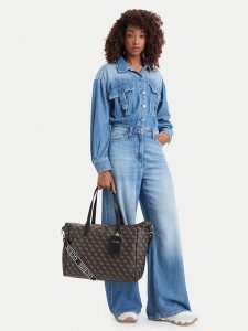 Guess Torebka Latona TWHQ92 11017 Brązowy ciemny. Brązowe shopper bag Guess, z aplikacjami, ze skóry, bez dodatków. Za 794,99 zł.