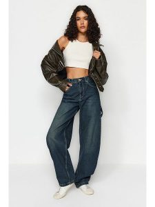 Trendyol Dżinsy - Comfort fit - w kolorze granatowym rozmiar: 38. Niebieskie jeansy Trendyol, bez wzorów. Za 122,96 zł.