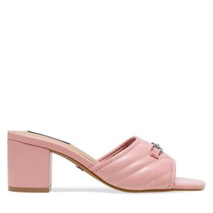 Klapki Nine West. Czerwone klapki Nine West, bez wzorów, bez obcasa. Za 137,99 zł.