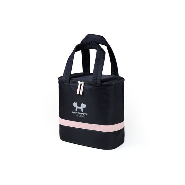 Torba podróżna, czarno- różowa. Czarne torby podróżne i sportowe United Pets, bez wzorów, z materiału, na ramię, duże. Za 264,00 zł.