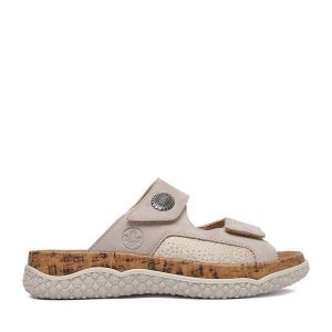 Klapki Rieker. Brązowe klapki Rieker, bez wzorów, bez obcasa. Za 349,99 zł.