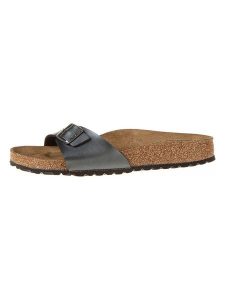 Birkenstock Klapki w kolorze czarnym rozmiar: 36. Szare klapki Birkenstock, bez wzorów, z otwartym noskiem, bez obcasa. Za 306,45 zł.