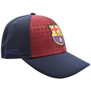 FC Barcelona czapka z daszkiem bejsbolówka Cap Blaugrana Junior. Czerwone czapki FC BARCELONA, bez wzorów, sportowe. Za 109,00 zł.