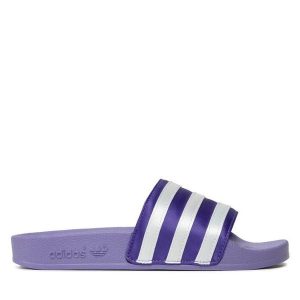 Klapki adidas. Fioletowe klapki ADIDAS, bez wzorów, bez obcasa. Za 229,99 zł.