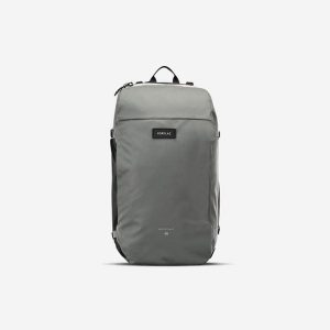 Second Life - Plecak trekkingowy Forclaz Travel 500 40... - Stan Bardzo Dobry. Czarne plecaki FORCLAZ. Za 224,99 zł.