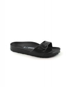 Klapki damskie Birkenstock Eva Madrid Black Eva. Czarne klapki Birkenstock, bez wzorów, z materiału, bez obcasa. Za 249,99 zł.