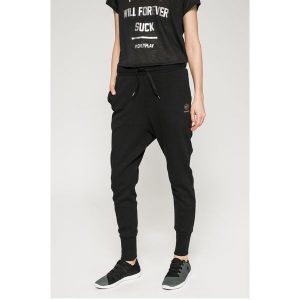 Reebok - Spodnie. Spodnie dresowe marki Reebok. W wyprzedaży za 219,90 zł.