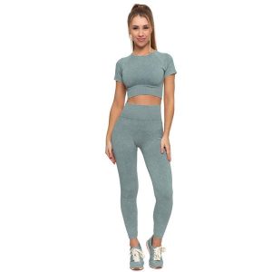 Zielony Damski Komplet Top + Legginsy Moraj. Zielone legginsy Moraj, bez wzorów, z materiału, z podwyższonym stanem, krótkie. Za 119,00 zł.