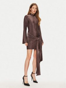 Bardot Sukienka koktajlowa 59556DB Brązowy Slim Fit. Brązowe kombinezony Bardot, bez wzorów, z syntetyku, wizytowe, bez kołnierzyka, bez ramiączek. Za 259,99 zł.