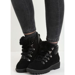 Czarne Traperki What You're Doing. Buty zimowe marki Born2be. Za 79,99 zł.