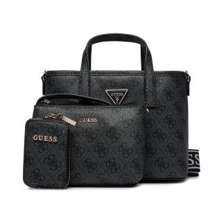 Torebka Guess. Czarne torebki klasyczne Guess, z aplikacjami, bez dodatków. Za 359,99 zł.