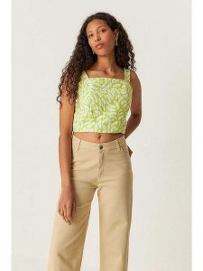 SKFK Top "Egia" w kolorze biało-jasnozielonym rozmiar: 42. Zielone topy SKFK, bez wzorów, z bawełny, bez kołnierzyka, bez ramiączek. Za 173,99 zł.