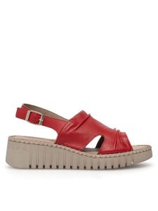 Lasocki Sandały WB-BRIGITTE-02 Czerwony. Czerwone sandały Lasocki, bez wzorów, ze skóry, bez obcasa, na koturnie, bez zapięcia. Za 149,99 zł.
