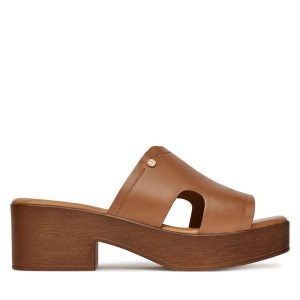 Klapki Lasocki. Brązowe klapki Lasocki, bez wzorów, bez obcasa. Za 159,99 zł.
