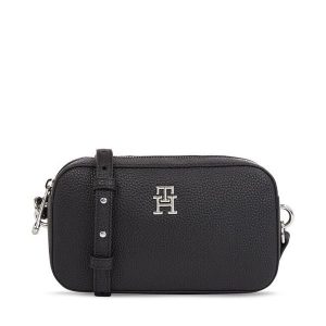 Torebka Tommy Hilfiger. Czarne listonoszki TOMMY HILFIGER, bez wzorów, bez dodatków. Za 269,99 zł.