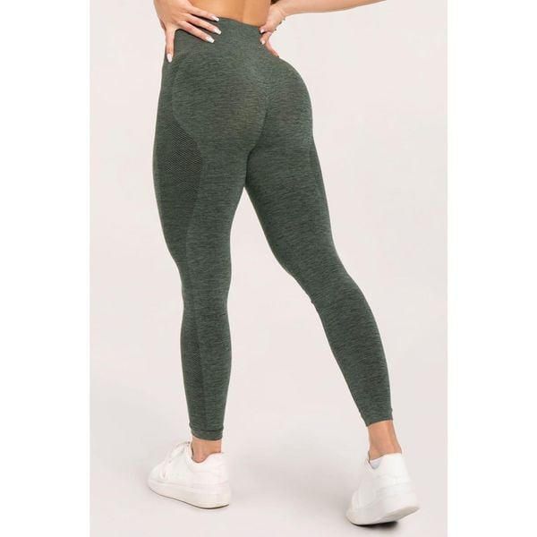 Legginsy fitness damskie Gym Glamour seamless. Zielone legginsy GYM GLAMOUR, bez wzorów. Za 169,99 zł.