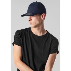 Czapka Flexfit delta. Niebieskie czapki FLEXFIT, bez wzorów, z elastanu, sportowe. Za 105,90 zł.