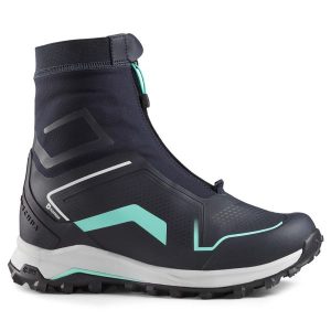 Buty turystyczne damskie Quechua SH900 Pro mountain Mid wodoodporne. Niebieskie buty trekkingowe QUECHUA, bez zapięcia. W wyprzedaży za 399,99 zł.
