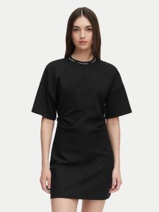Calvin Klein Jeans Sukienka codzienna LV047G251G Czarny Boxy Fit. Czarne kombinezony Calvin Klein Jeans, s, bez wzorów, z jeansu, bez kołnierzyka, bez ramiączek. Za 449,99 zł.