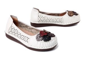 Artiker Relaks 58C0554, półbuty damskie. Brązowe balerinki Artiker Relaks, bez wzorów, ze skóry, bez obcasa, bez zapięcia. Za 284,90 zł.