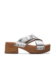 Clarks Skórzane klapki "Sivanne Walk" w kolorze srebrnym rozmiar: 40. Szare klapki Clarks, bez wzorów, z otwartym noskiem, bez obcasa. Za 237,17 zł.