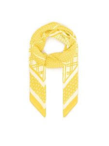 Lacoste Chusta RE1507 Kolorowy. Apaszki i chusty Lacoste, bez wzorów, z wiskozy. Za 359,99 zł.