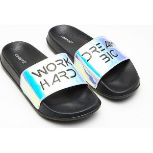 Klapki z efektem holo - Wielobarwny. Klapki marki Cropp. Za 49,99 zł.