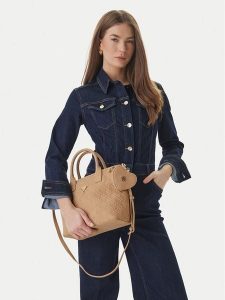 Guess Torebka J6GZ37 WR200 Beżowy. Brązowe torebki klasyczne Guess, z aplikacjami, ze skóry, bez dodatków. Za 269,99 zł.