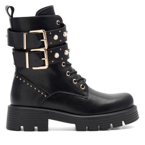 Trzewiki DeeZee. Czarne botki DeeZee, bez wzorów, bez obcasa, na płaskiej podeszwie, bez zapięcia. Za 199,99 zł.