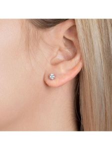 L'atelier précieux Srebrne kolczyki-wkrętki z cyrkoniami rozmiar: onesize. Szare kolczyki l'Atelier precieux, z cyrkonią, srebrne. Za 78,99 zł.