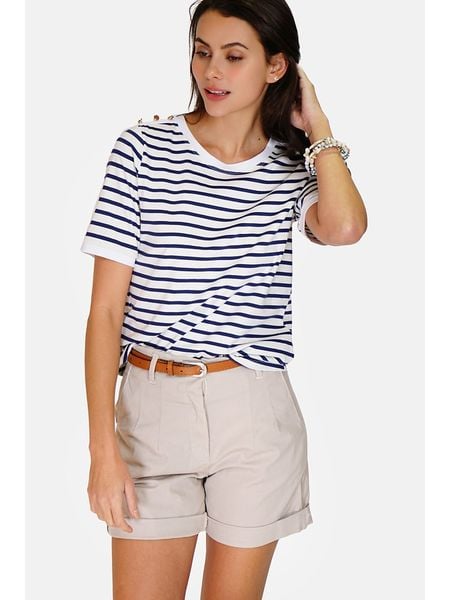 ASSUILI Koszulka w kolorze biało-granatowym rozmiar: 34. Białe bluzki Assuili, bez wzorów, klasyczne, bez kołnierzyka, bez ramiączek. Za 92,21 zł.