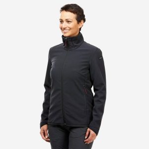 Kurtka turystyczna damska Softshell Forclaz MT100. Czarne kurtki FORCLAZ, m, bez wzorów, z polaru, bez kaptura. Za 199,99 zł.